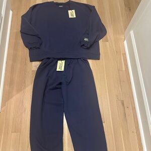 NWT Daily Drills oversized crew and joggers xs/s